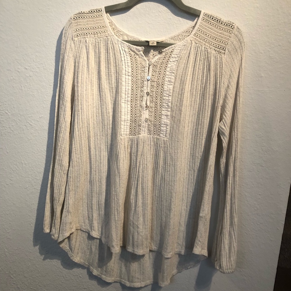 Barely worn Lucky Brand cream Top size medium